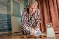 Praxis mit Meerblick – Michael Kubatsky (Michael Kind) macht einen interessanten Fund.