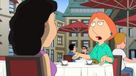 Family Guy – Bonnie Swanson (l.); Lois Griffin (r.)
