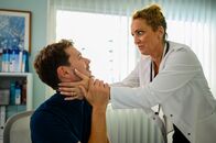 Bettys Diagnose – Von links: Dr. Julius Walden (Constantin Lücke) und Dr. Helena von Arnstett (Claudia Hiersche)