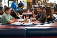 Modern Family – L-R: Manny Delgado (Rico Rodriguez), Billy Crystal (Billy Crystal), Gloria Delgado-Pritchett (Sofía Vergara)