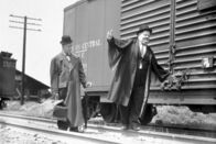 Dick und Doof - Der große Knall – L-R: Stan (Stan Laurel), Ollie (Oliver Hardy)