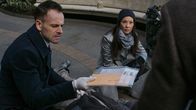 Elementary – Auf der Jagd nach einem Serienkiller: Holmes (Jonny Lee Miller, l.) und Watson (Lucy Liu, r.) ...