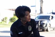 9-1-1 Notruf L.A. – Athena Grant (Angela Bassett)