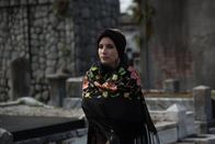 American Horror Story – Madison (Emma Roberts) ist sich sicher, dass sie das Zeug zur Anführerin hat und will ihre Konkurrentin auf ihre Art und Weise aus dem Weg räumen ...