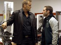 Mankells Wallander – Patrik Lippowski (Emil Forselius, rechts) will den unbequemen Mitwisser Fabian Lindberg (Fredrik Hiller) beseitigen.