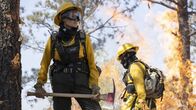 They Want Me Dead – Furchtlose Feuerwehrfrau: Angelina Jolie als Hannah