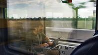 Der Bauer und der Bobo – Florian Klenk auf dem Weg in die Krakauebene.