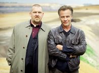 Tatort – Die beiden Kommissare Max Ballauf (Klaus J. Behrendt, re.) und Freddy Schenk (Dietmar Bär) ermitteln im Umfeld eines Braunkohletagebaureviers.