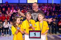 1, 2 oder 3 – Das gelbe Team freut sich über einen aufregenden Tag bei "1, 2 oder 3".