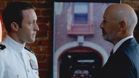 Hawaii Five-0 – L-R: Steve McGarrett (Alex O'LOUGHLIN), Joe White (Terry O'Quinn) Photographe: Best Possible Screen Grab Ville: