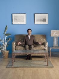 Monk – Monk (Tony Shalhoub) ist der wohl schrulligste Detektiv der TV-Krimigeschichte. Dieser Mann hat vor allem Angst: Vor Menschenmassen, vor Edelsteinen, vor Höhe, vor Dunkelheit und Dreck, vor Bakterien und sogar - vor Milch! Doch mit Hilfe der Krankenschwester Natalie versucht sich Monk als freischaffender Detektiv - und das äußerst Erfolgreich!
