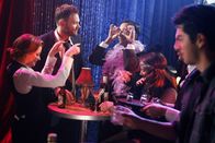 Community – Eine Bar mit Alkoholausschank am College, klingt nach einer lukrativen und gar nicht verbotenen Idee von Britta (Gillian Jacobs, l.), Jeff (Joel McHale, 2.v.l.), Abed (Gillian Jacobs, 2.v.r.) und Annie (Alison Brie, r.) ...