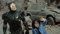 Pacific Rim – L - : Charlie Hunnam als Raleigh Becket, Mana Ashida als Mako