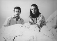 Winnetou II – L-R: Lt. Robert Merril (Terence Hill), Winnetou (Pierre Brice)