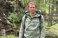 GEO Reportage – Der Waldökologe Erik Balasz ist einer der bekanntesten Naturschützer der Slowakei. Er hat sich dafür eingesetzt, dass abgestorbene Fichten nicht länger abtransportiert werden.