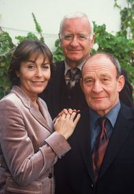 Meine große Liebe – Andreas Klunert (Michael Mendl, re.), seine Frau Vera (Thekla Carola Wied) und Werner Hausmann (Peter Bongartz).