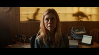 Cryptid – Polizistin Petra (Angelina Håkansson) kann ihrer Tochter nicht helfen.