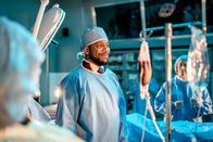 New Amsterdam – Dr. Floyd Reynolds (Jocko Sims) Die Verwendung des sendungsbezogenen Materials ist nur mit dem Hinweis und Verlinkung auf TVNOW gestattet.