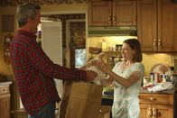 The Middle – Mike (Neil Flynn, l.); Sue (Eden Sher, r.)