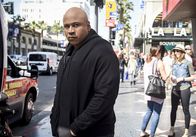 Navy CIS: L.A. – Als seine Ehefrau entführt wird und die Entführer als Gegenleistung die Freilassung seines Erzfeind Khaled fordern, sitzt er in der Klemme: Hanna (LL Cool J) ...