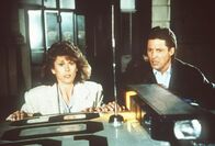 Agentin mit Herz – Amanda (Kate Jackson, l.) und Lee (Bruce Boxleitner, r.) sind in Bedrängnis, in großer Bedrängnis ...