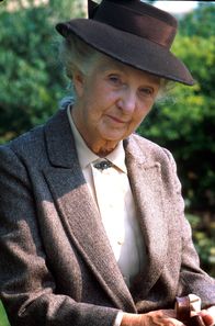 Miss Marple – ONE MISS MARPLE, "Ein Mord wird angekündigt - Teil 1" Uhr. Miss Marple (Joan Hickson). Kann auch für Folge 7 und Folge 8 (am 29.05.2024) verwendet werden.