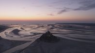 Wunderwerke der Weltgeschichte – Die Gezeiten in der Bucht des Mont-Saint-Michel gehören zu den stärksten ganz Europas.