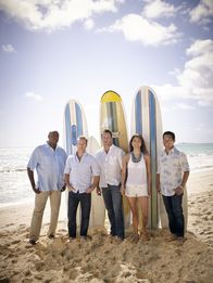 Hawaii Five-0 – L-R: Lou (Chi McBride, l.), Danny (Scott Caan), Steve (Alex O'Loughlin), Kono (Grace Park) und Chin Ho Kelly (Daniel Dae Kim).