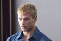 Arena – David Lord (Kellan Lutz) muss in einer illeglalen Web-Show Duelle auf Leben und Tod bestreiten.