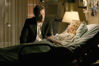 Dr. House – Hugh Laurie, Hillary Tuck.