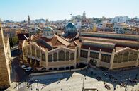 Märkte - Im Bauch von … – Beeindruckender Jugendstilbau: der Hauptmarkt, oder Mercado Central, in Valencia