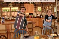 The Goldbergs – Barry Goldberg (Troy Gentile, l.); Adam Goldberg (Sean Giambrone, r.)