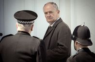 Der große Eisenbahnraub 1963 – Tommy Butler (Jim Broadbent)