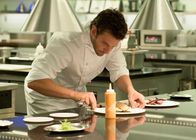 Im Rausch der Sterne – Adam Jones (Bradley Cooper)