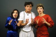 Mozart und Meisel – (v.li.) Julia Stemberger (Krista), Andreas Vitasek (Axel Mozart), Beatrix Wipperich (Lucy).