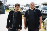 Loudermilk – Sam Loudermilk (Ron Livingston, l.); Ben Burns (Will Sasso, r.)