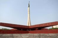 Stadt Land Kunst – Benin hat seit seiner Unabhängigkeit viele Staatsstreiche erlebt und die „Operation Crevettes“ von Frankreich stößt auf unerwarteten Widerstand.