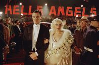 Aviator – Leonardo DiCaprio (Howard Hughes), Gwen Stefani (Jean Harlow).