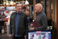 Last Man Standing – Mike Baxter (Tim Allen, l.); Ed Alzate (Hector Elizondo, r.)