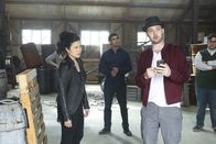 Scorpion – Ein Milliardär heuert Happy (Jadyn Wong, l.), Walter (Elyes Gabel, 2.v.l.), Toby (Eddie Kaye Thomas, 2.v.r.) und Sylvester (Ari Stidham, r.) an, um seine Tochter zu retten ...