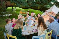 Jamie Oliver: Together - Alle an einem Tisch – Jamie Oliver und Familie Die Verwendung des sendungsbezogenen Materials ist nur mit dem Hinweis und Verlinkung auf TVNOW gestattet.
