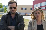 Der Staatsanwalt – Die Kommissare Christian Schubert (Simon Eckert) und Kerstin Klar (Fiona Coors) ermitteln gerade in einem neuen spannenden Fall. Wer könnte den "Sugardaddy“, Dr. Markus Westerberg (Günter Barton), ermordet haben? Was verheimlicht die hübsche und abgebrühte Jungärztin Esther Dietz?