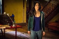 Elementary – Der neue Fall lässt Watson (Lucy Liu) keine Ruhe: Ein Serienmörder, der bereits für tot gehalten wurde, ist wieder aktiv. Er prügelt und beißt seine Opfer zu Tode ...