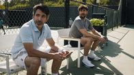 Based on a True Story - Sprich oder stirb! – Nathan Bartlett (Chris Messina, l.); Matt Pierce (Tom Bateman, r.)