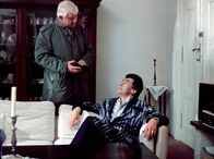 Polizeiruf 110 – - Hauptmann Fuchs (Peter Borgelt, l.) und Richard Donath (Giso Weißbach)