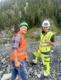 2 in Tirol - Heimat grenzenlos entdecken – Sigi Fink (l.) auf der Baustelle des Brenner Basistunnel