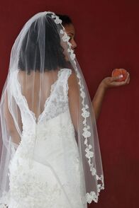 Mein perfektes Hochzeitskleid! - Atlanta – Bräute am Rande des Nervenzusammenbruchs, Brautmütter kurz vor der Krise, Hochzeitsausstatter im Ausnahmezustand - "Mein perfektes Hochzeitskleid! - Atlanta" zeigt, wie angehende Ehefrauen im Pfirsich-Staat Georgia ihr Umfeld bei der Wahl des Brautkleides in den Wahnsinn treiben.