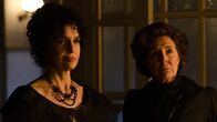 Grand Hotel – l-r Doña Teresa(Adriana Ozores,l),Ángela Salinas(Concha Velasco)