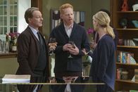 Modern Family – L-R: Sam Turnbull (Bo Foxworth), Mitchell Pritchett (Jesse Tyler Ferguson), Claire Dunphy (Julie Bowen)