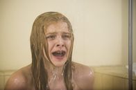 Carrie – Carrie White (Chloë Grace Moretz)